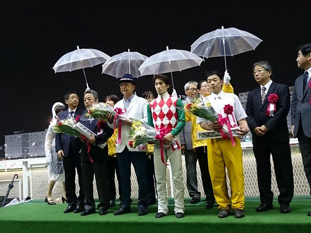 ���M�V�R��